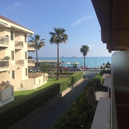Apartmán A Due Passi Dal Mare Vallecrosia Exteriér fotografie